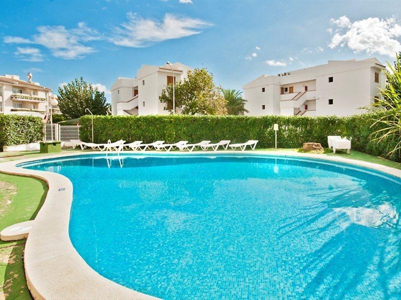 Llevant Apartments Port de Pollença Exteriör bild