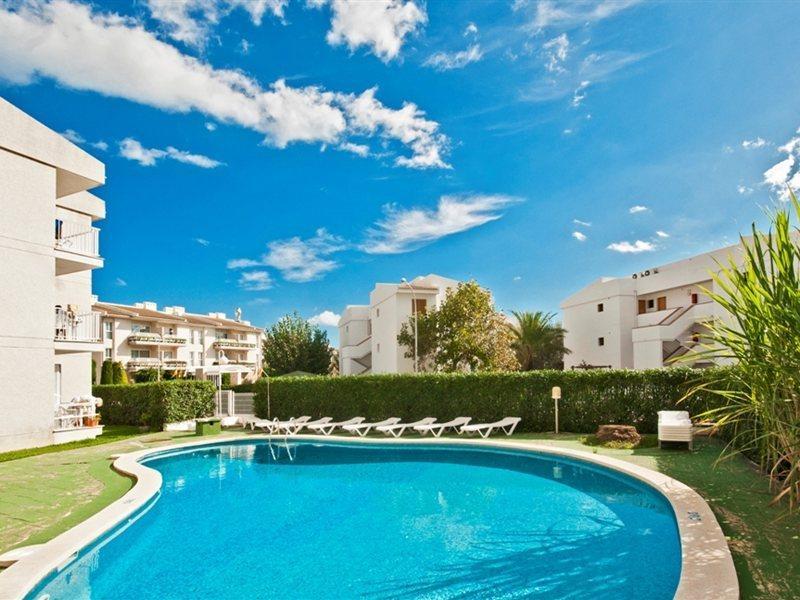 Llevant Apartments Port de Pollença Exteriör bild