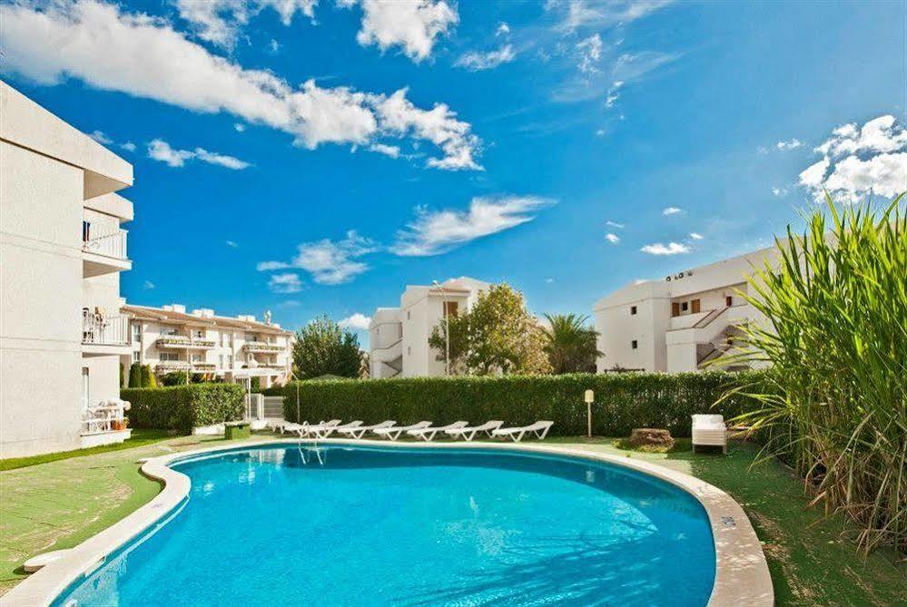 Llevant Apartments Port de Pollença Exteriör bild