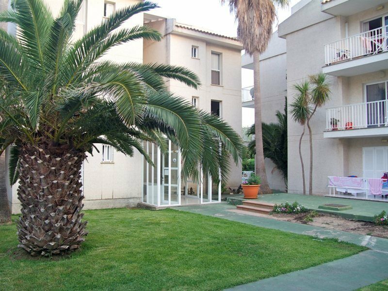 Llevant Apartments Port de Pollença Exteriör bild